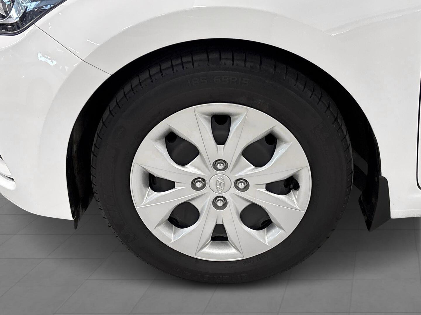 HYUNDAI i20 Hatchback 2019