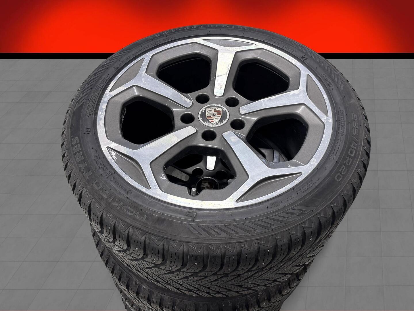 PORSCHE Taycan 2023