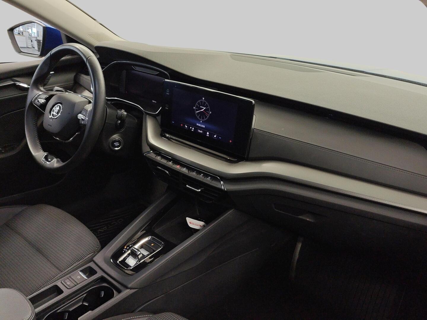 SKODA Octavia 2024