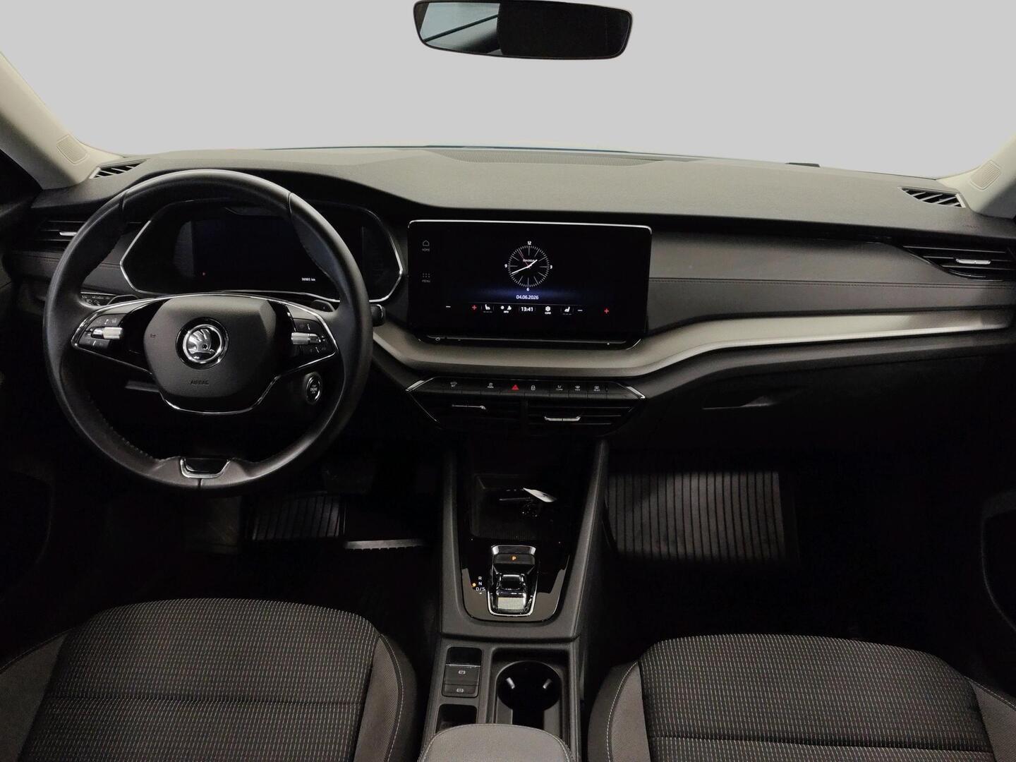 SKODA Octavia 2024