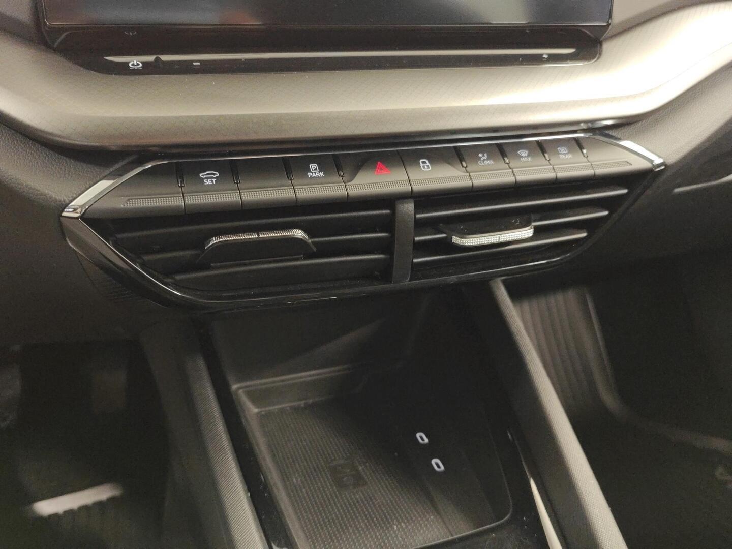 SKODA Octavia 2024