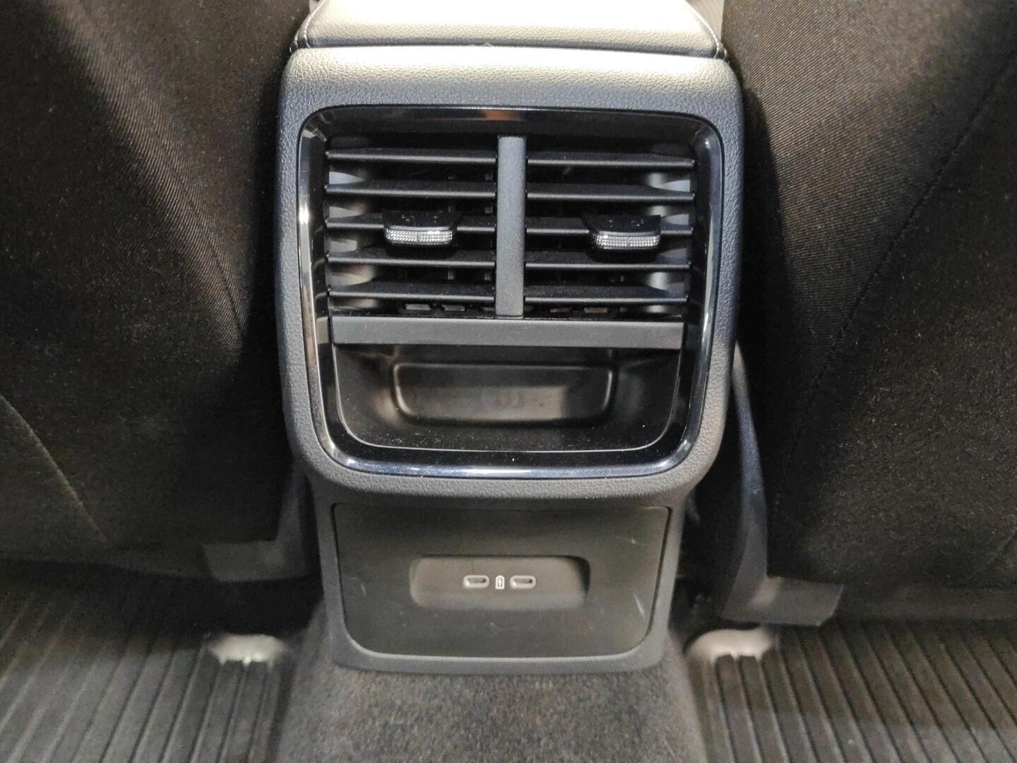 SKODA Octavia 2024