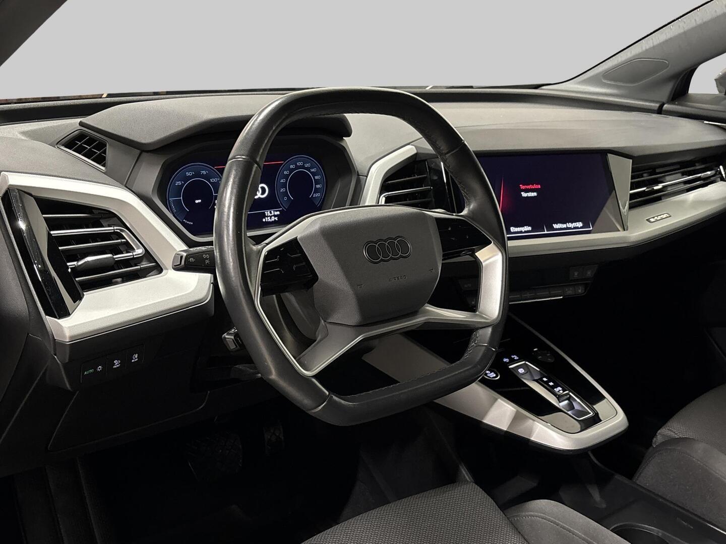 AUDI Q4 E-TRON 2024