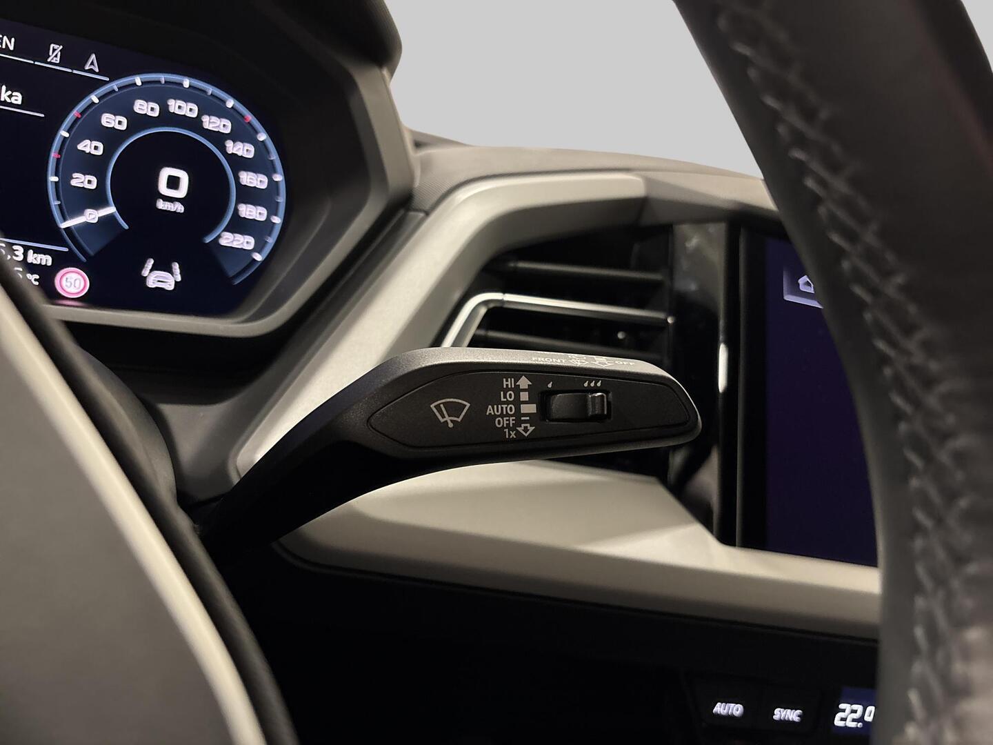 AUDI Q4 E-TRON 2024