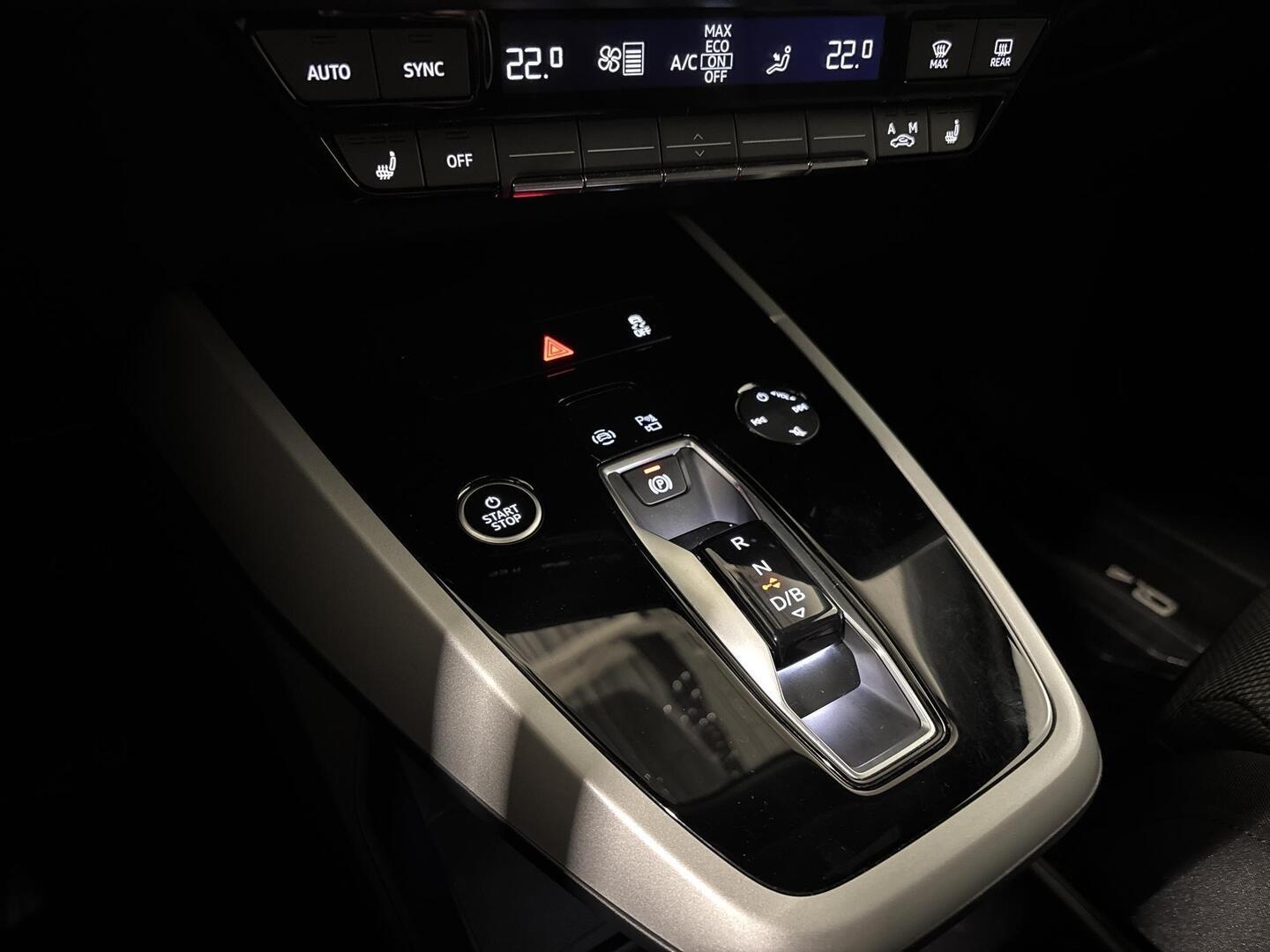 AUDI Q4 E-TRON 2024