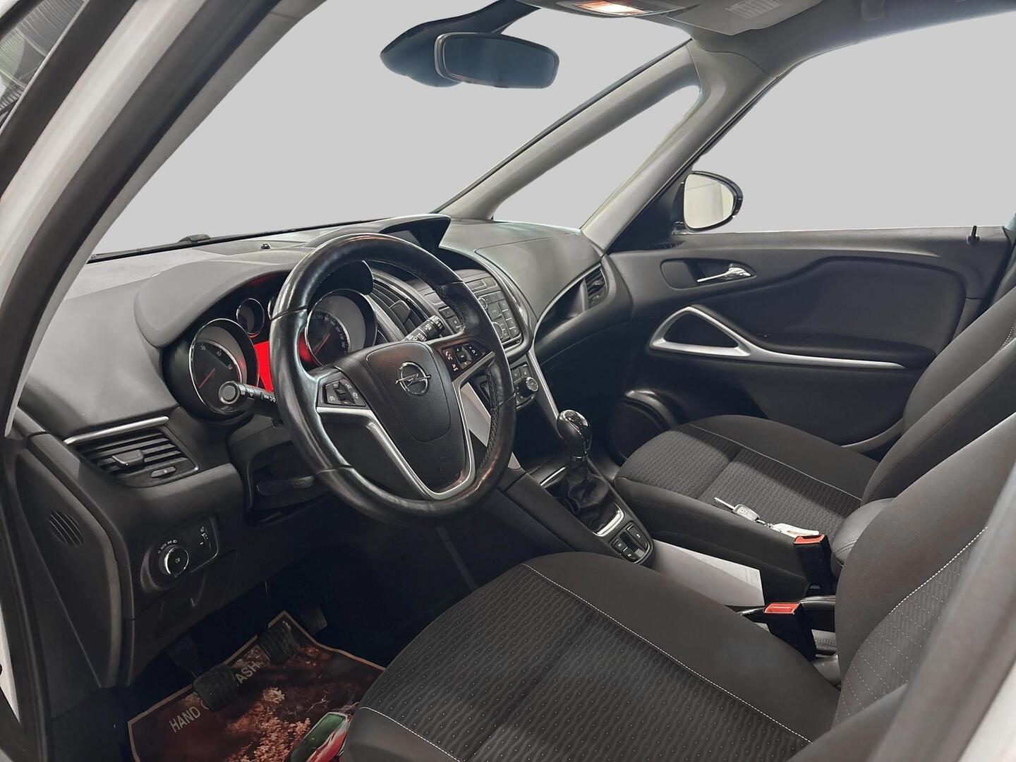 OPEL Zafira Tourer 2016