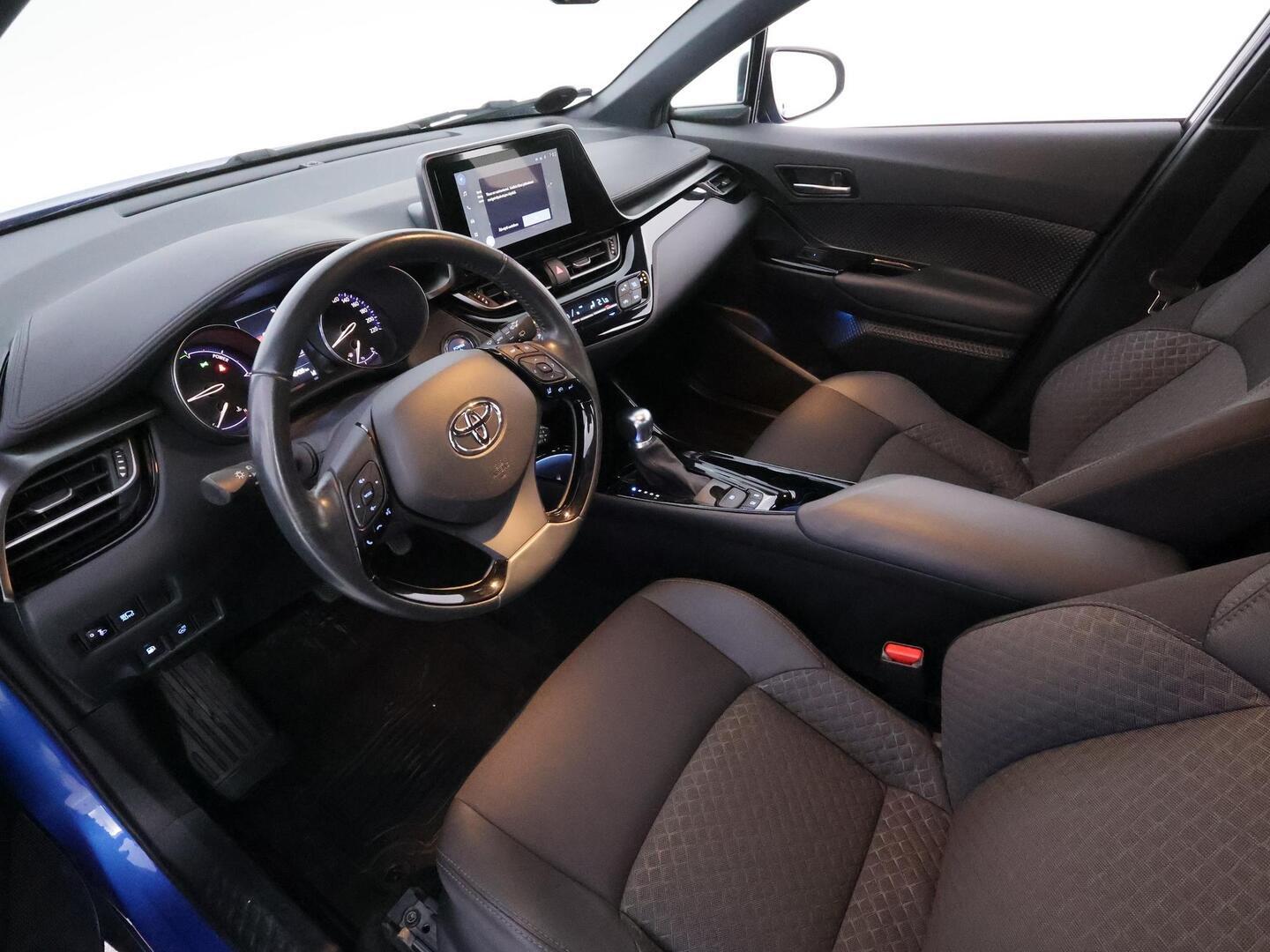 TOYOTA C-HR 2022
