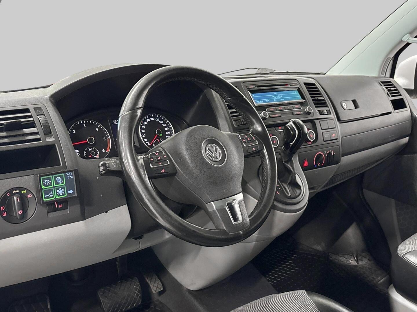 VOLKSWAGEN Transporter 2013
