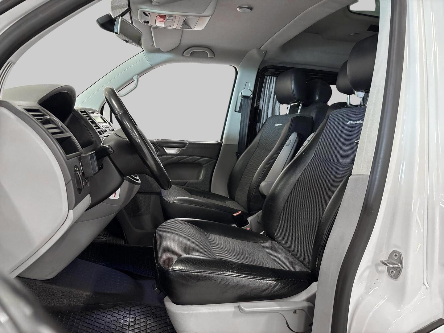 VOLKSWAGEN Transporter 2013