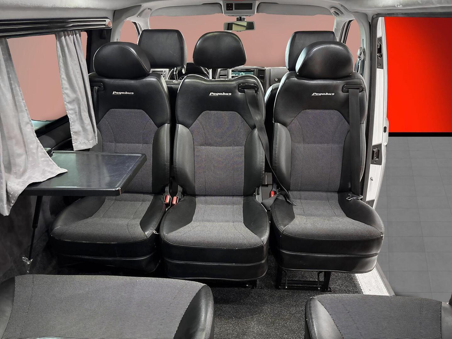 VOLKSWAGEN Transporter 2013