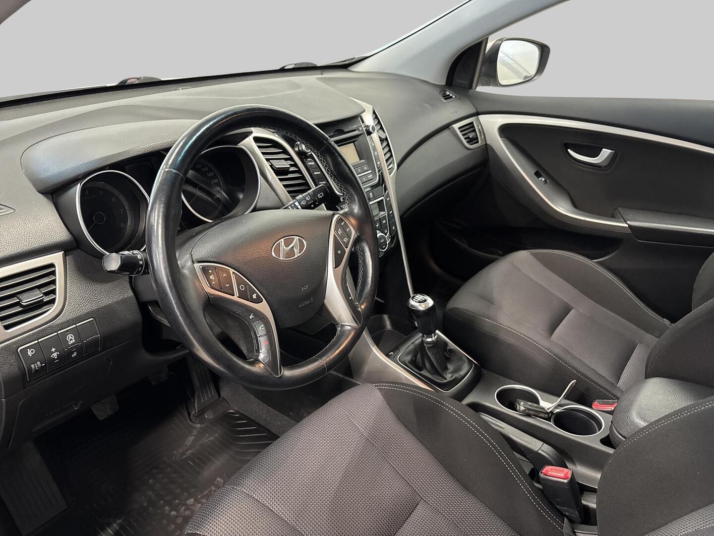 HYUNDAI i30 5d 2016