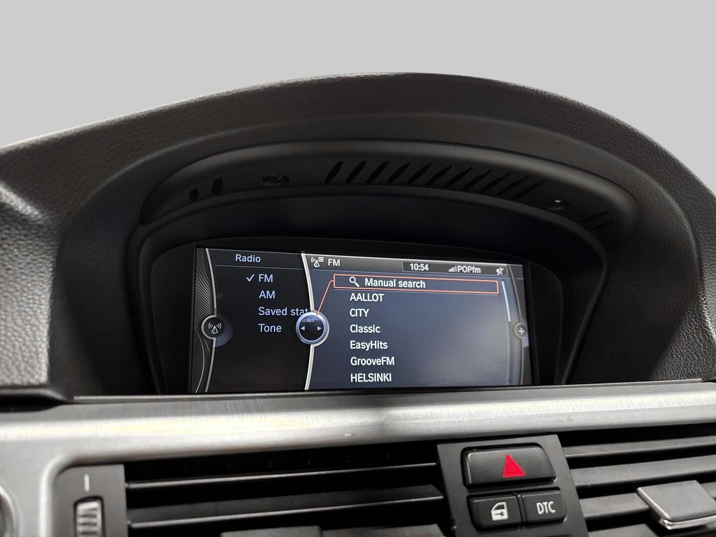 BMW 330 2010