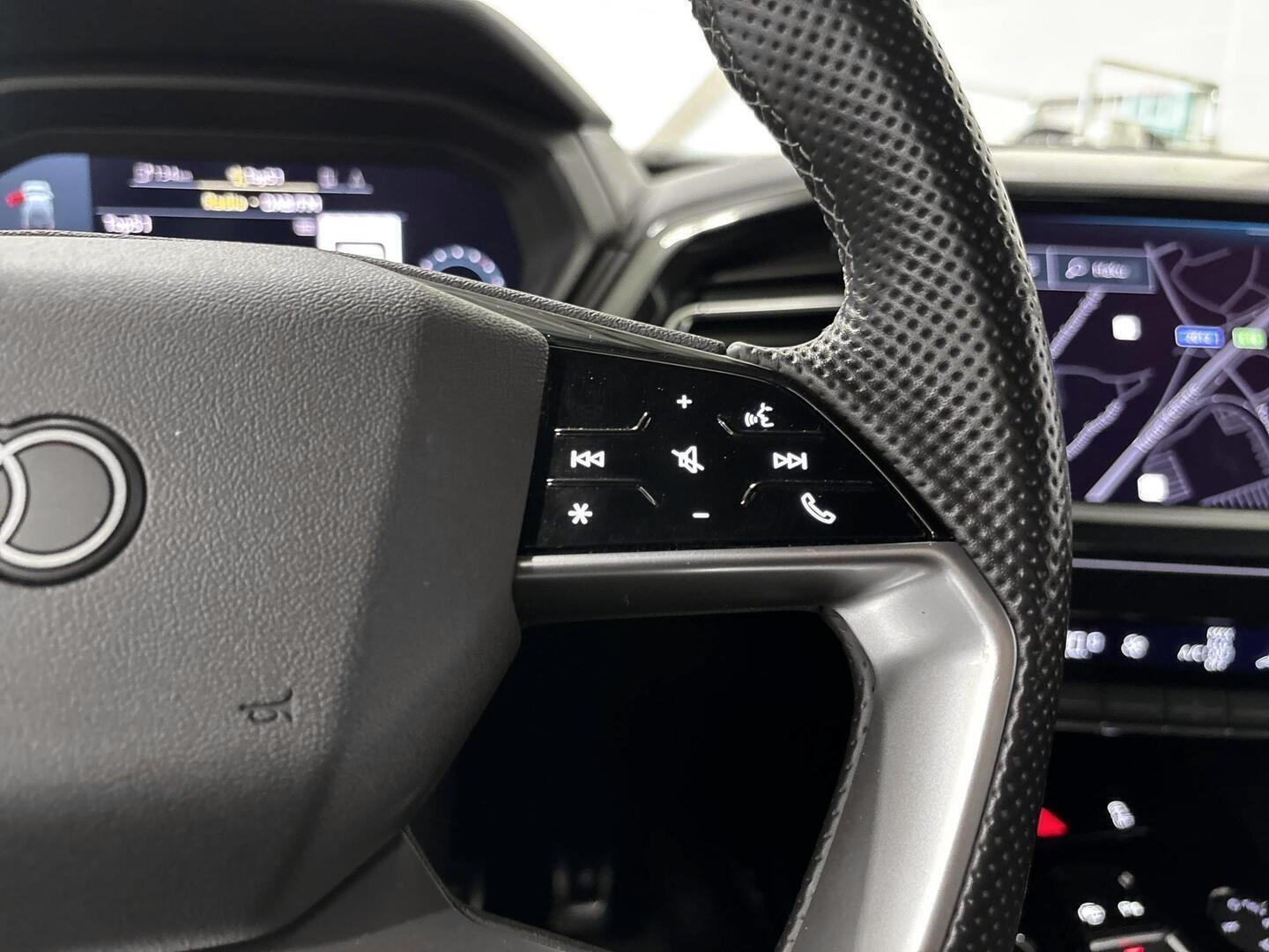 AUDI Q4 e-tron 2022