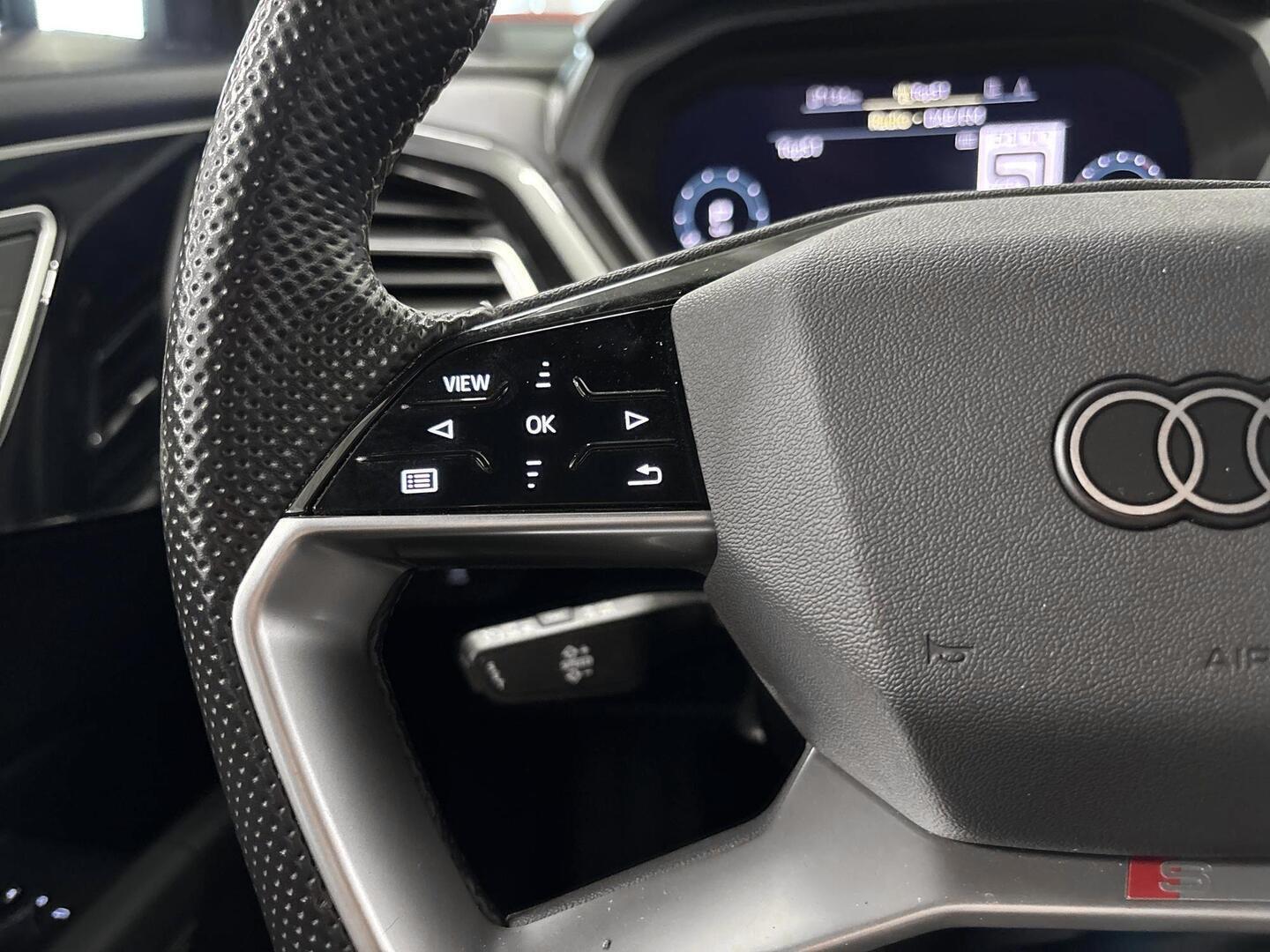 AUDI Q4 e-tron 2022