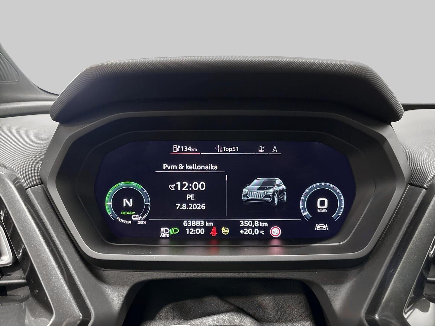 AUDI Q4 e-tron 2022