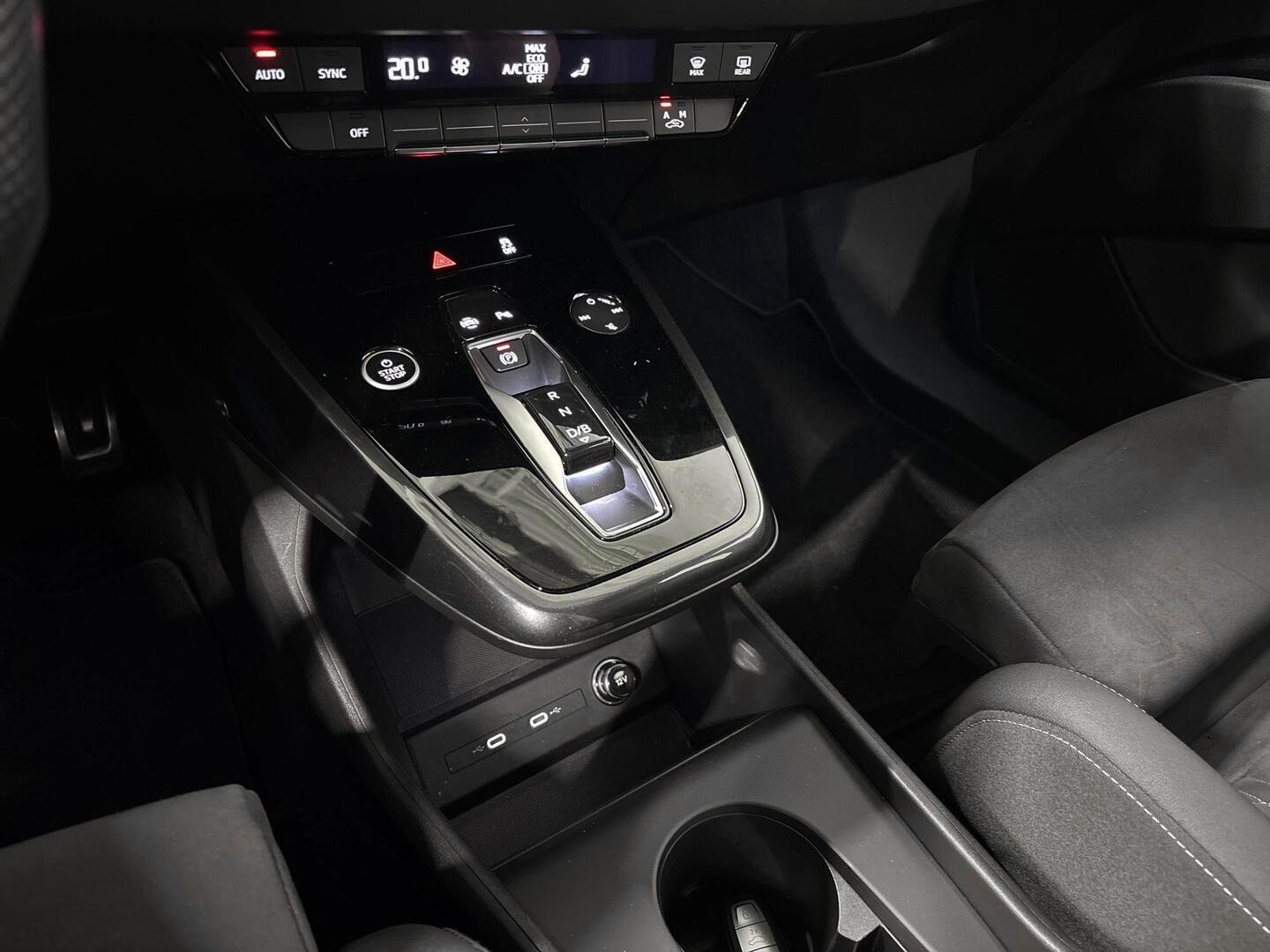 AUDI Q4 e-tron 2022