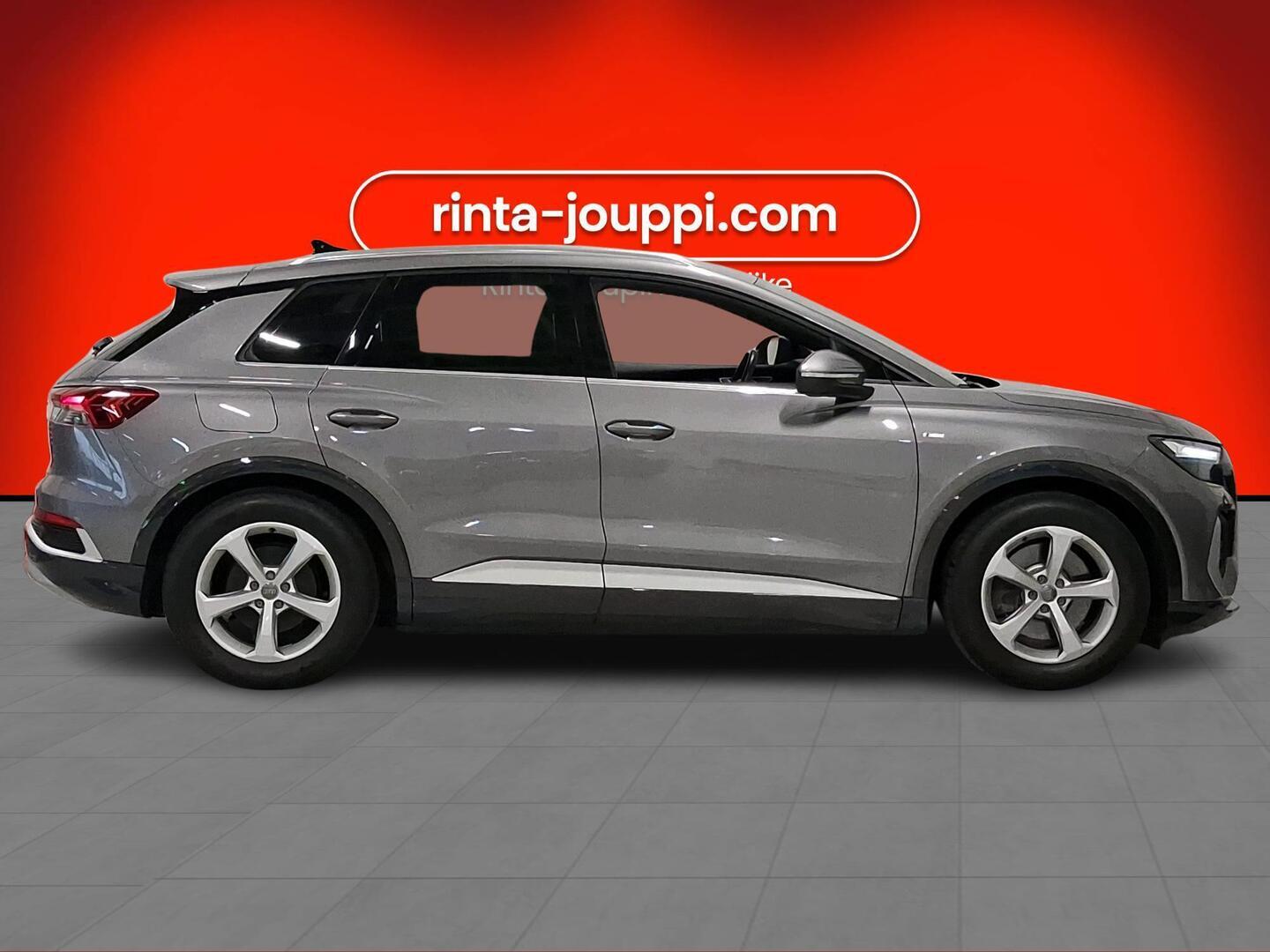 AUDI Q4 e-tron 2022