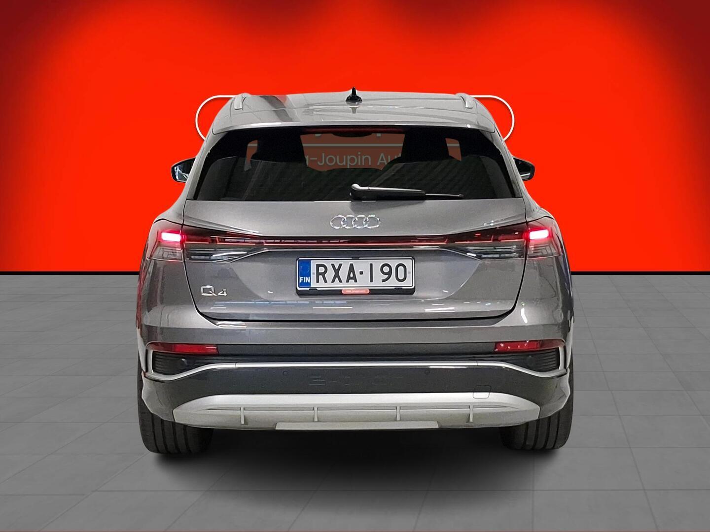 AUDI Q4 e-tron 2022