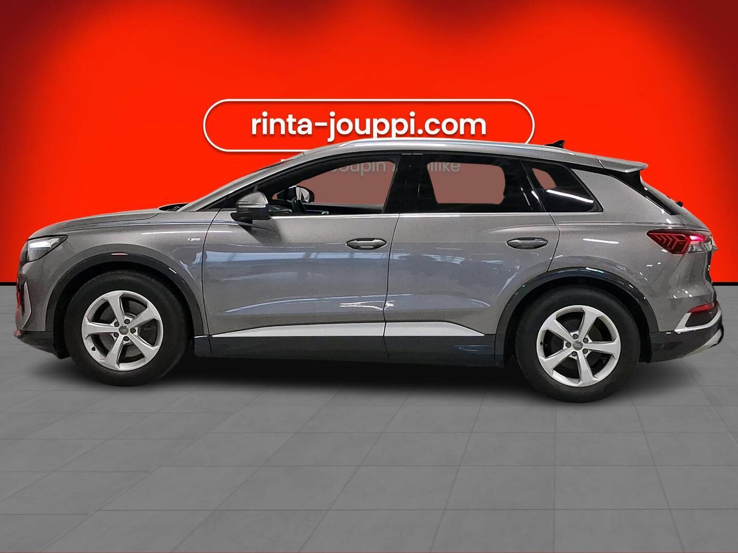 AUDI Q4 e-tron 2022