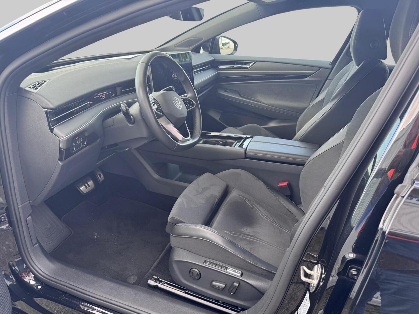 VOLKSWAGEN ID.7 2025