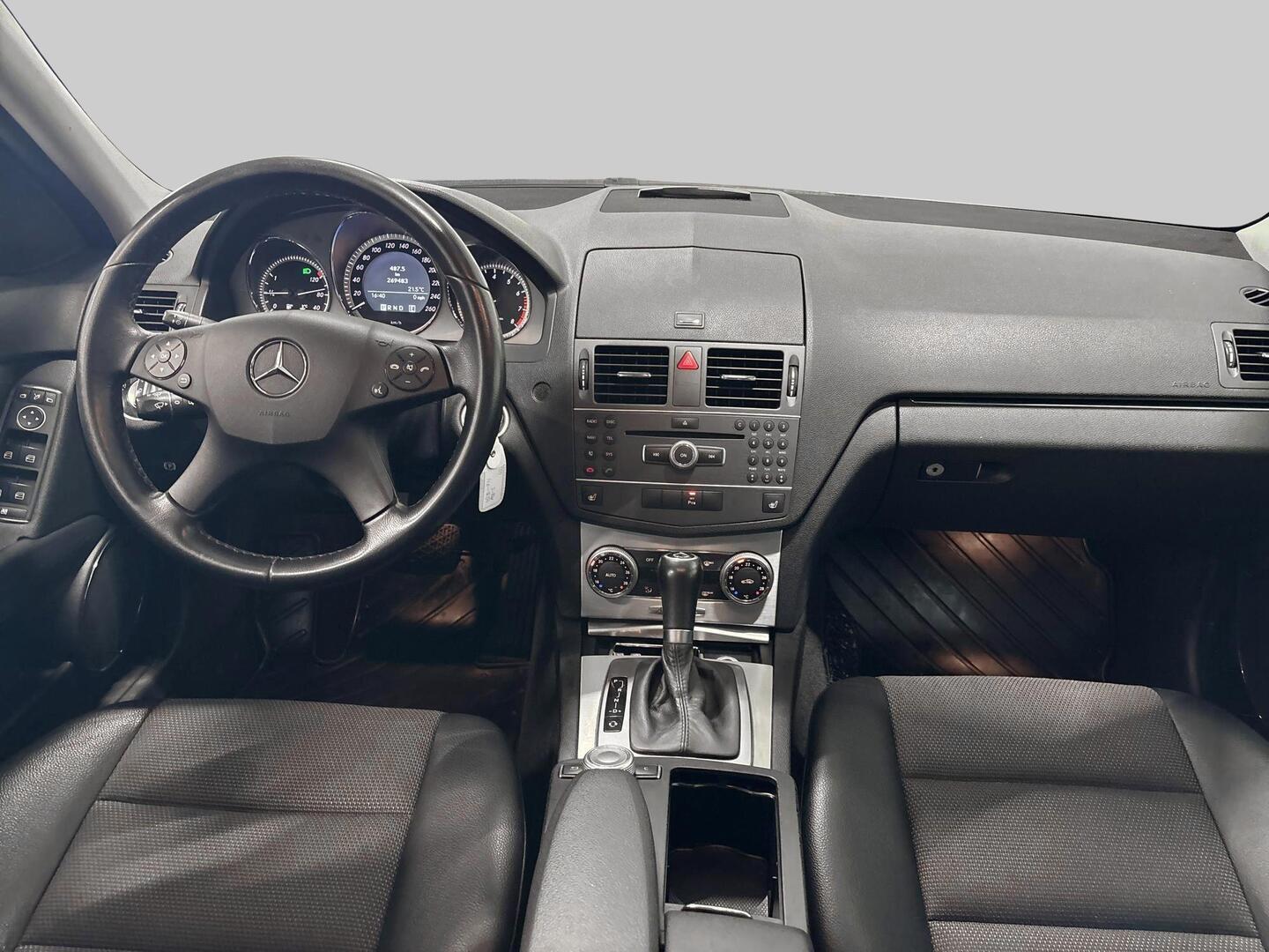 MERCEDES-BENZ C 2011