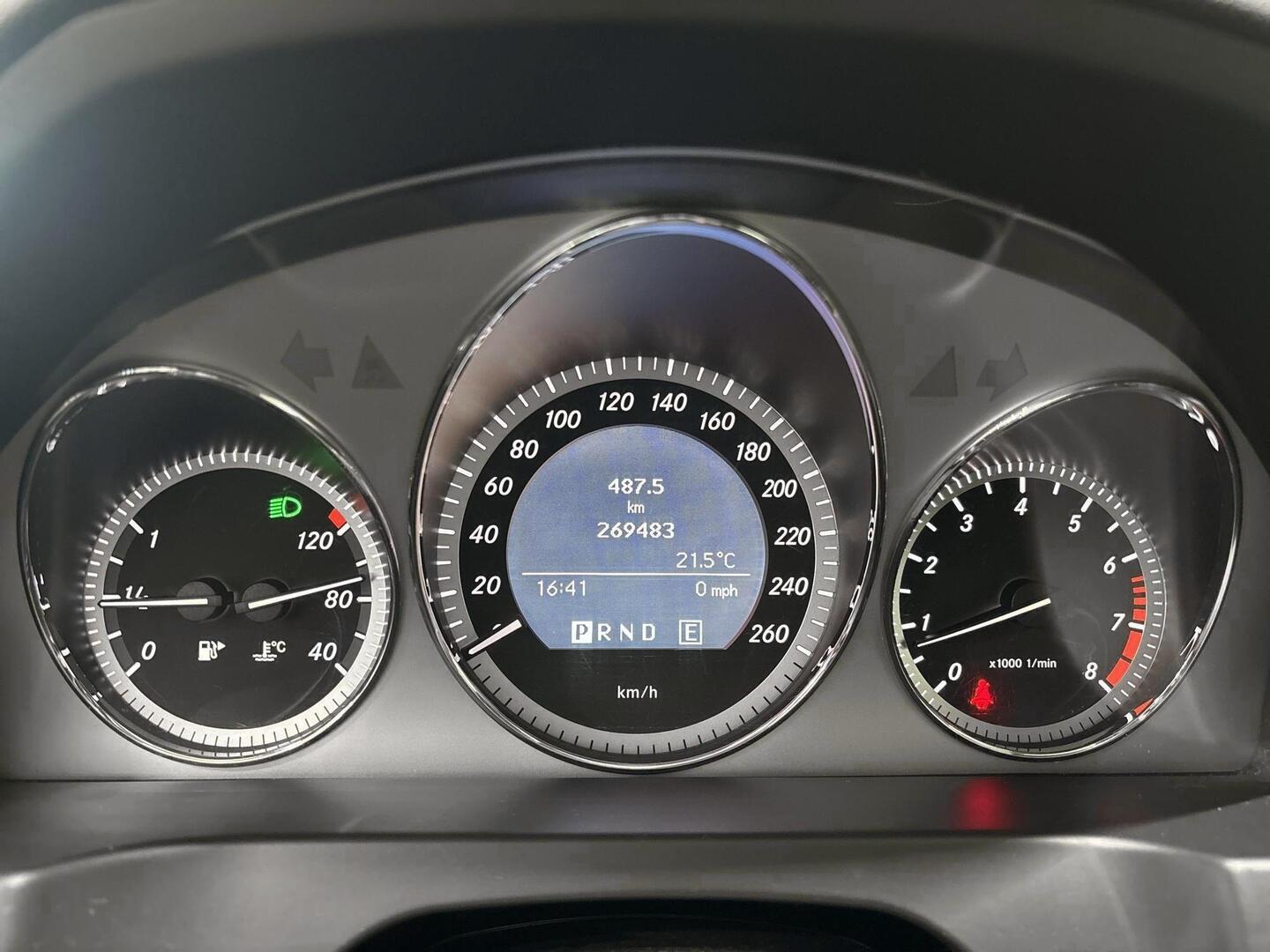 MERCEDES-BENZ C 2011