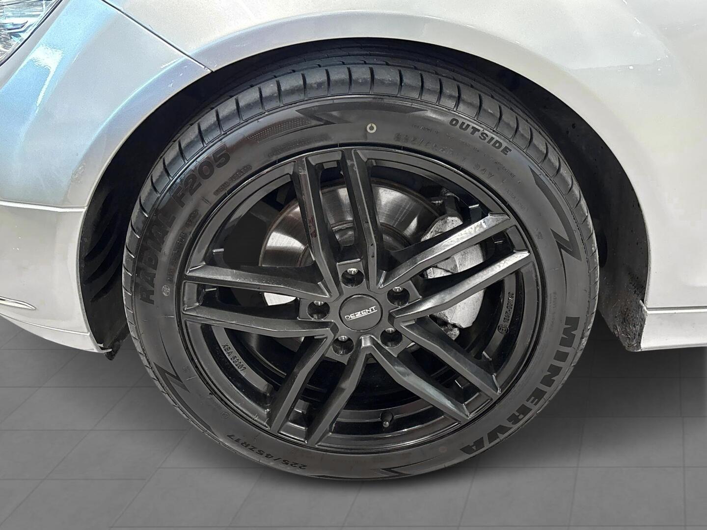 MERCEDES-BENZ C 2011