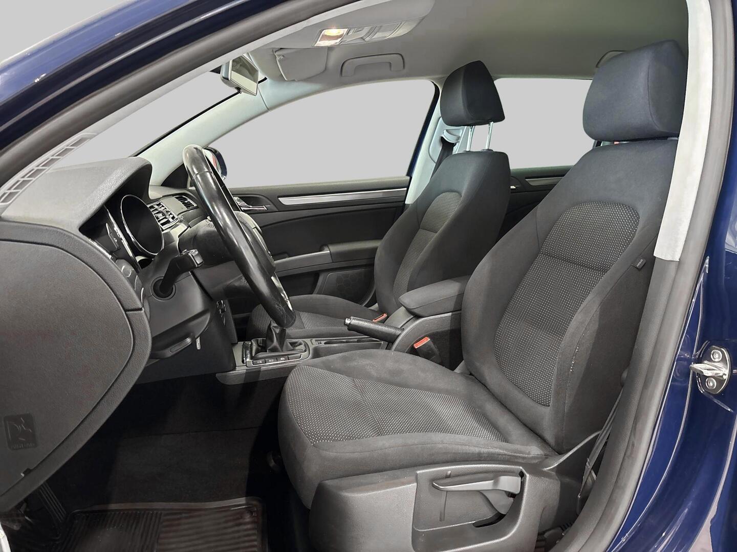 SKODA Superb 2012