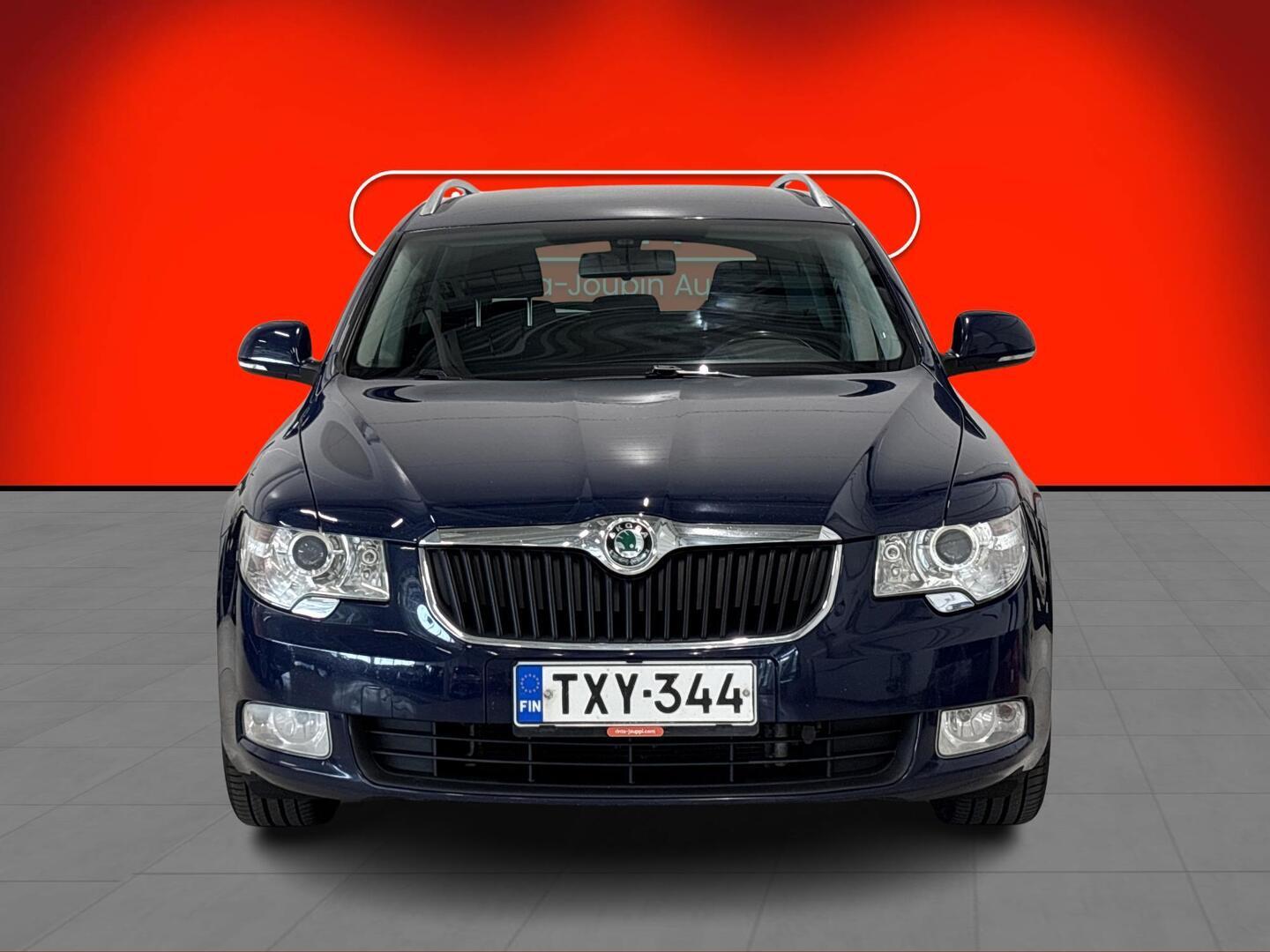 SKODA Superb 2012