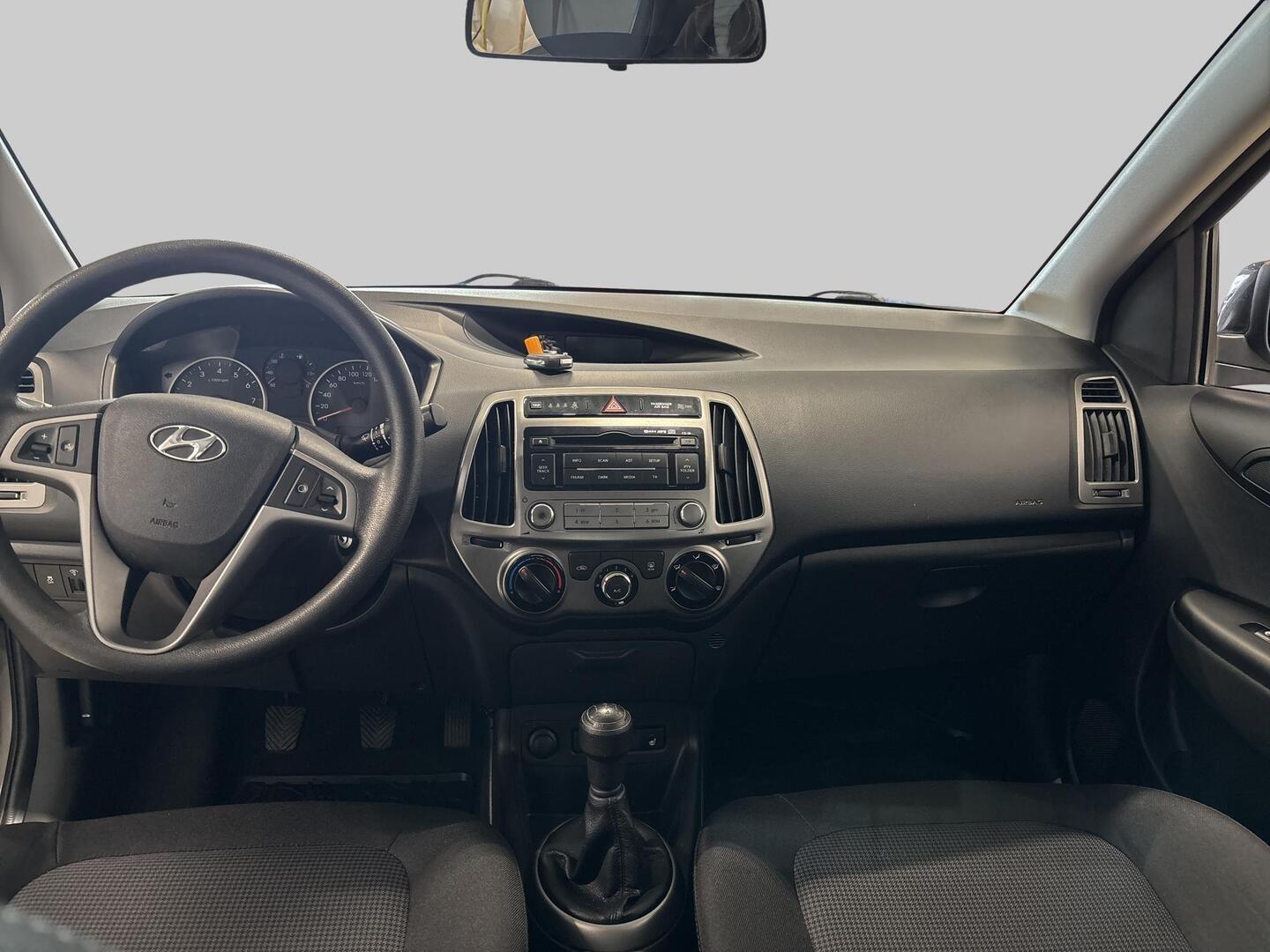 HYUNDAI i20 5d 2013