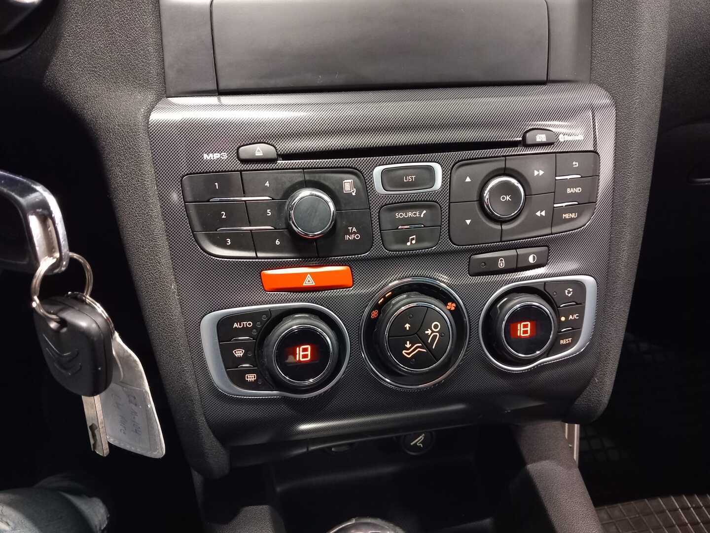 CITROEN C4 2015