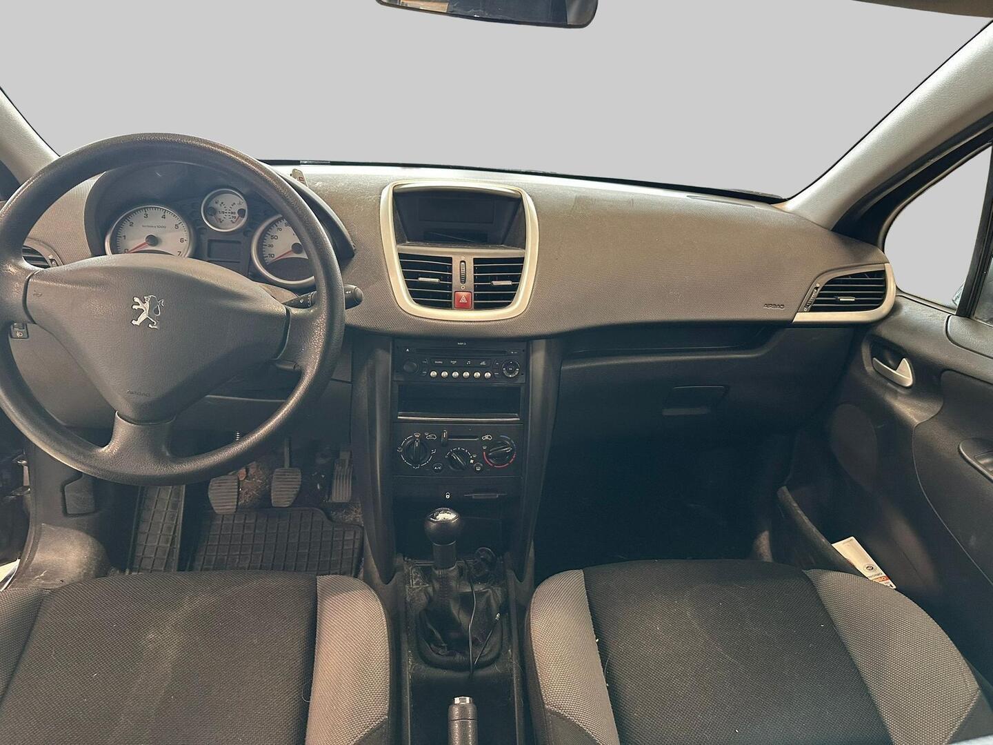 PEUGEOT 207 2009