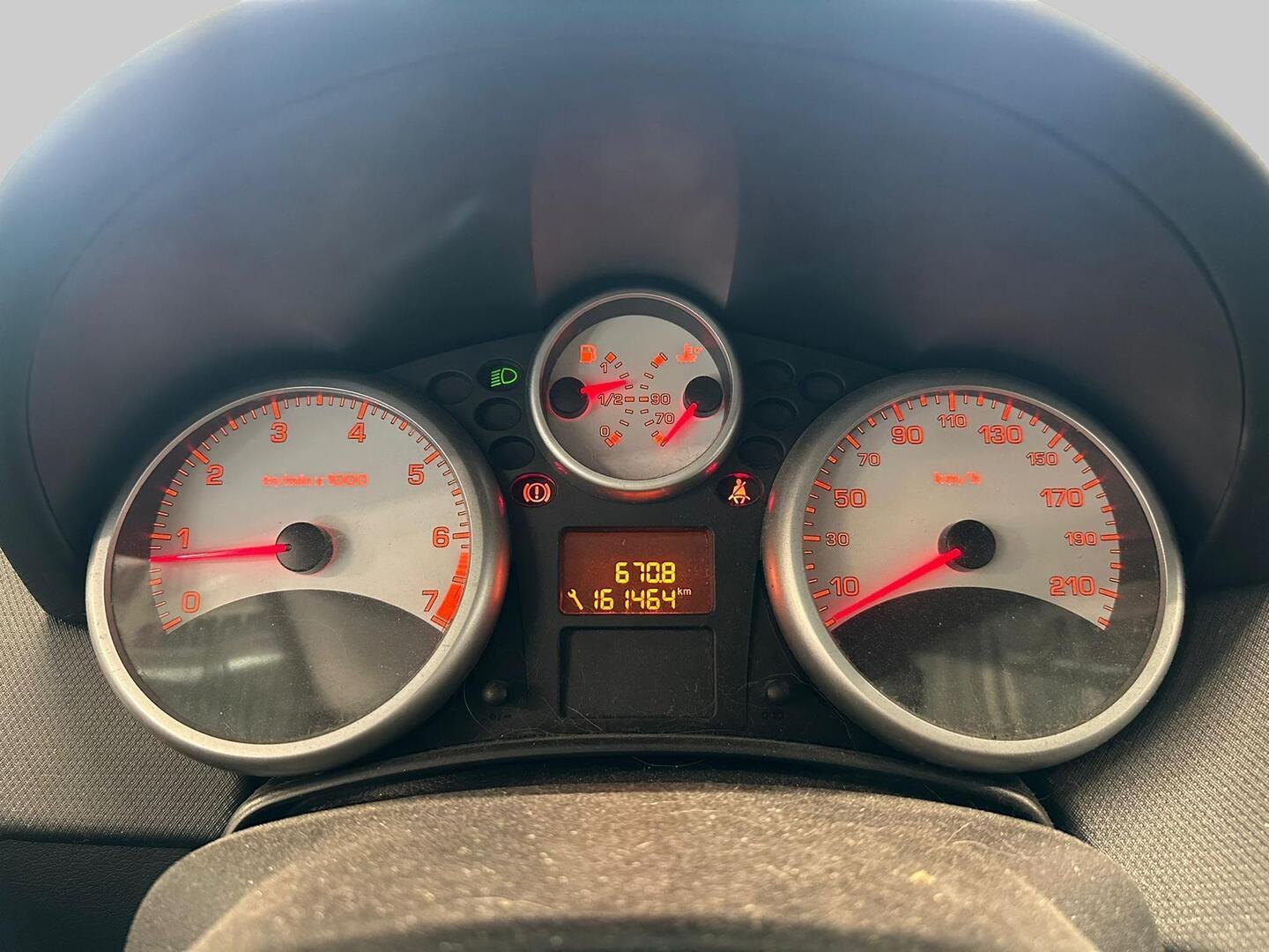 PEUGEOT 207 2009