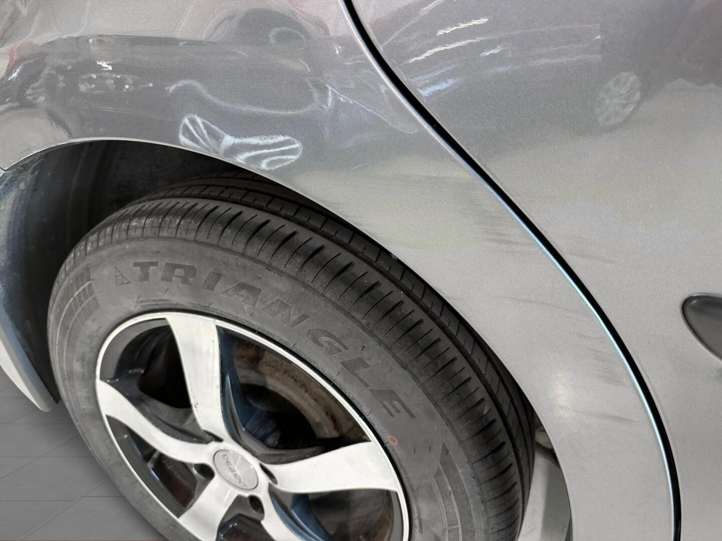 PEUGEOT 207 2009