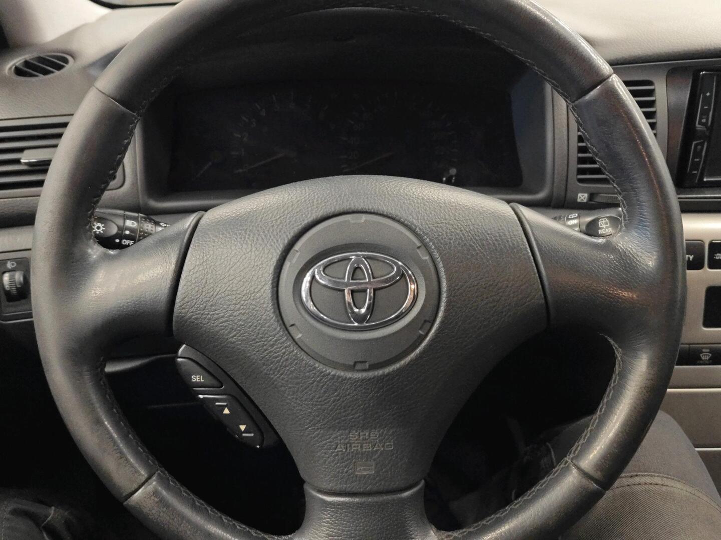 TOYOTA Corolla 2002