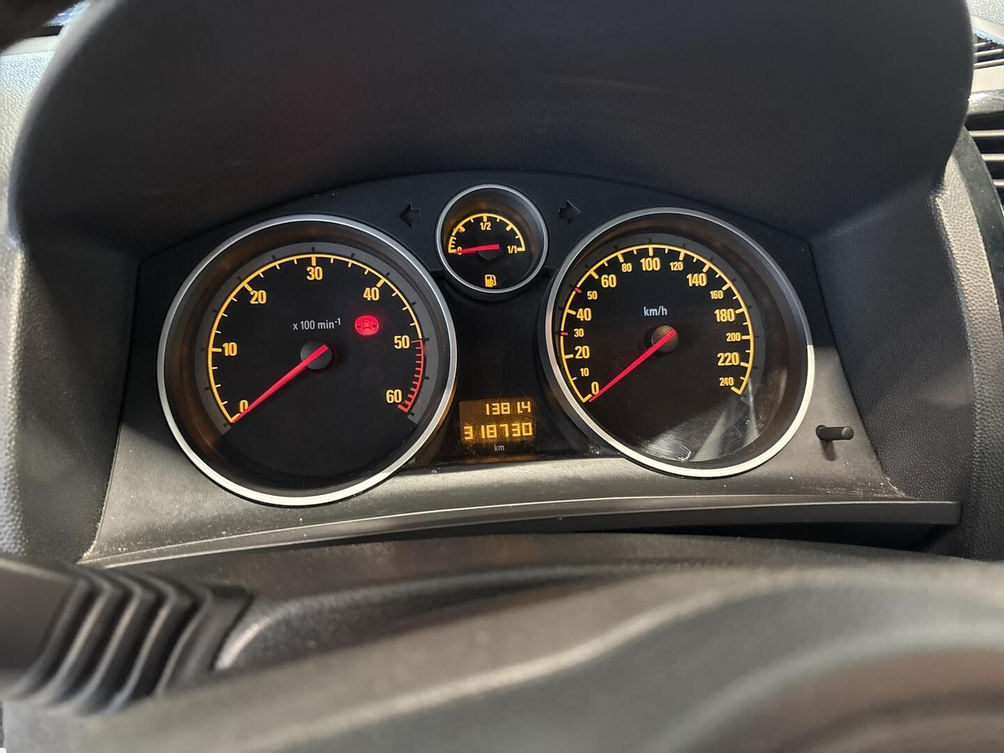 OPEL Zafira 2010