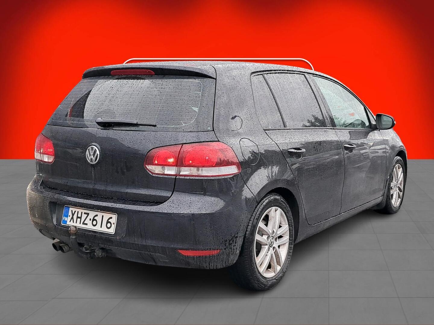 VOLKSWAGEN Golf 2012