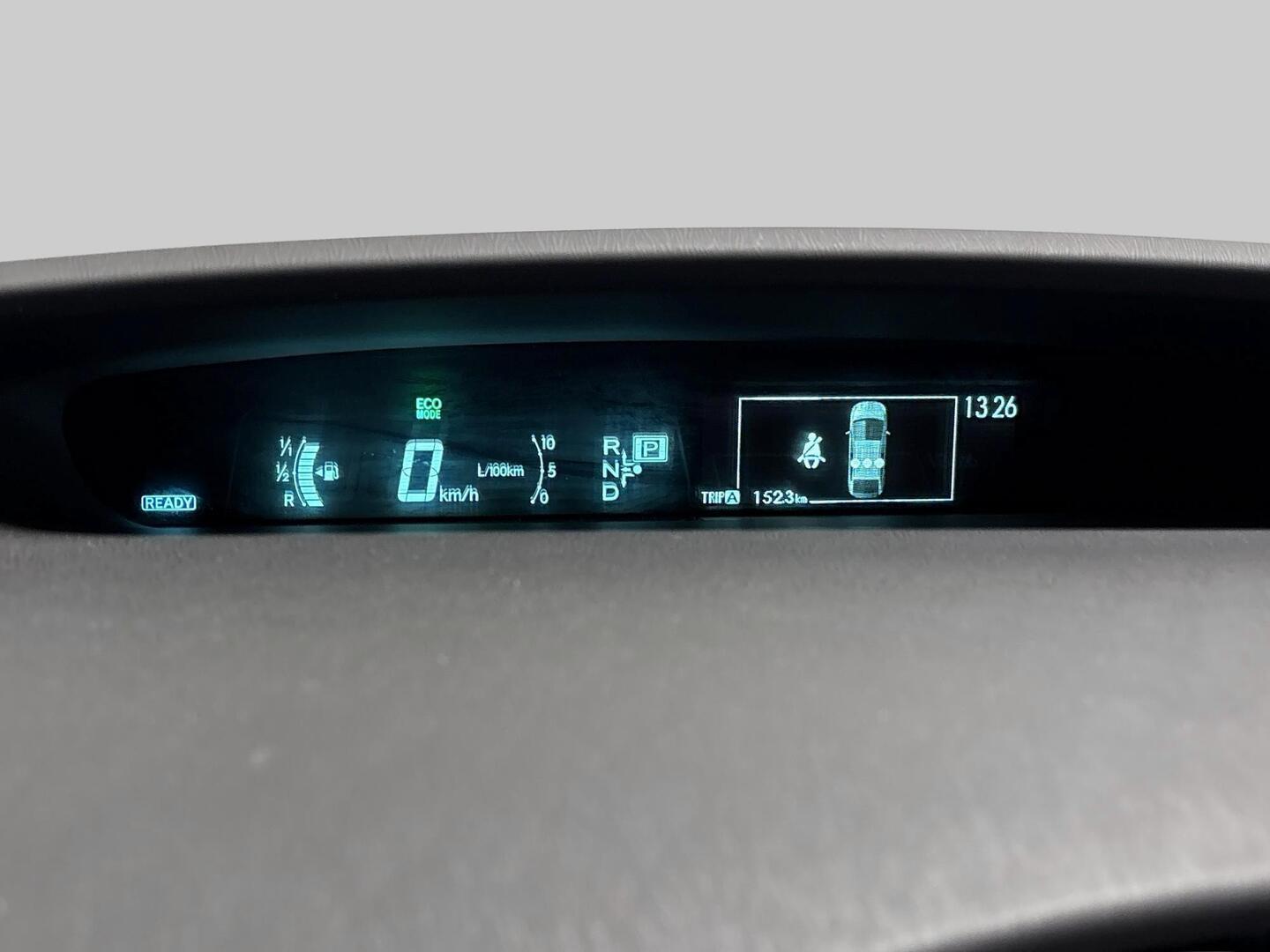 TOYOTA Prius Plug-in 2013