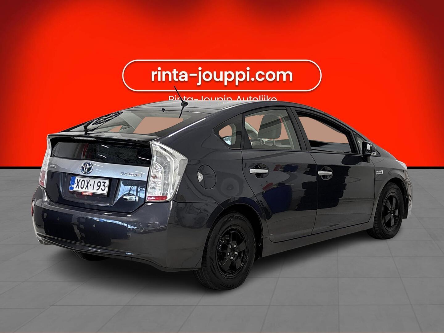 TOYOTA Prius Plug-in 2013