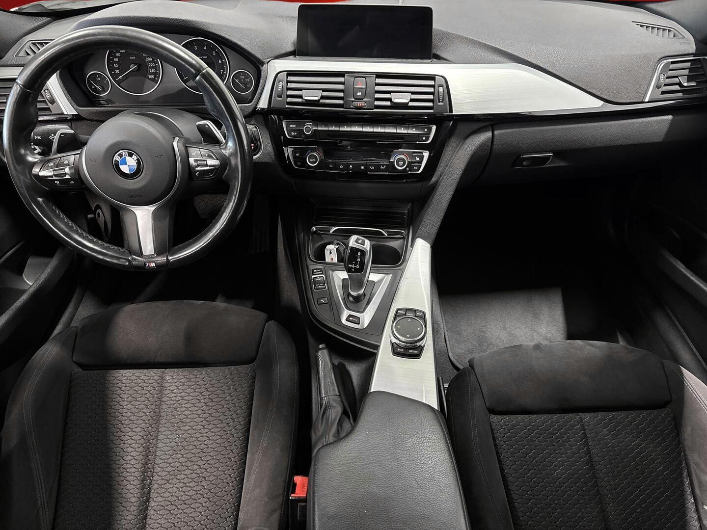 BMW 330 2016