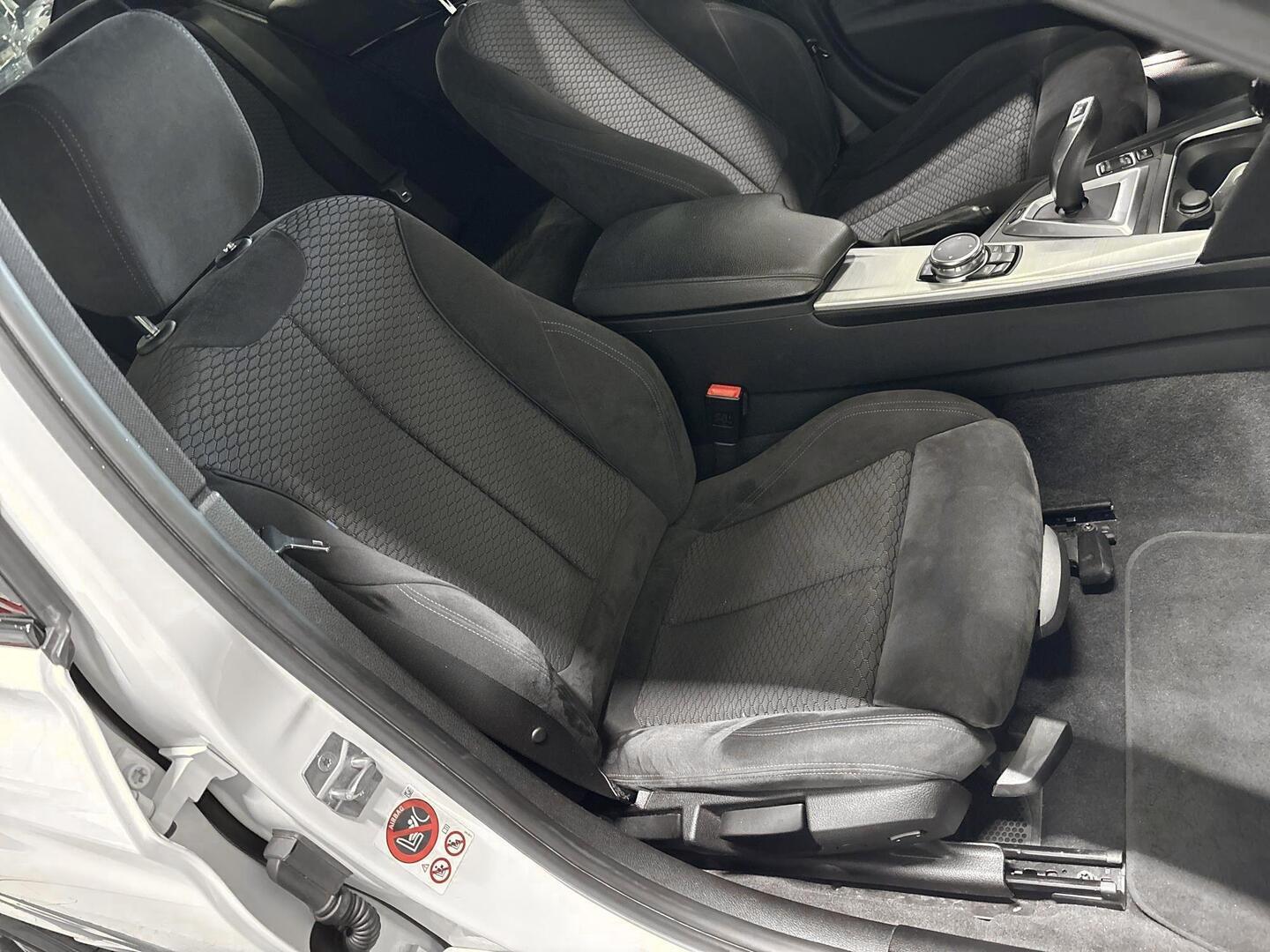 BMW 330 2016