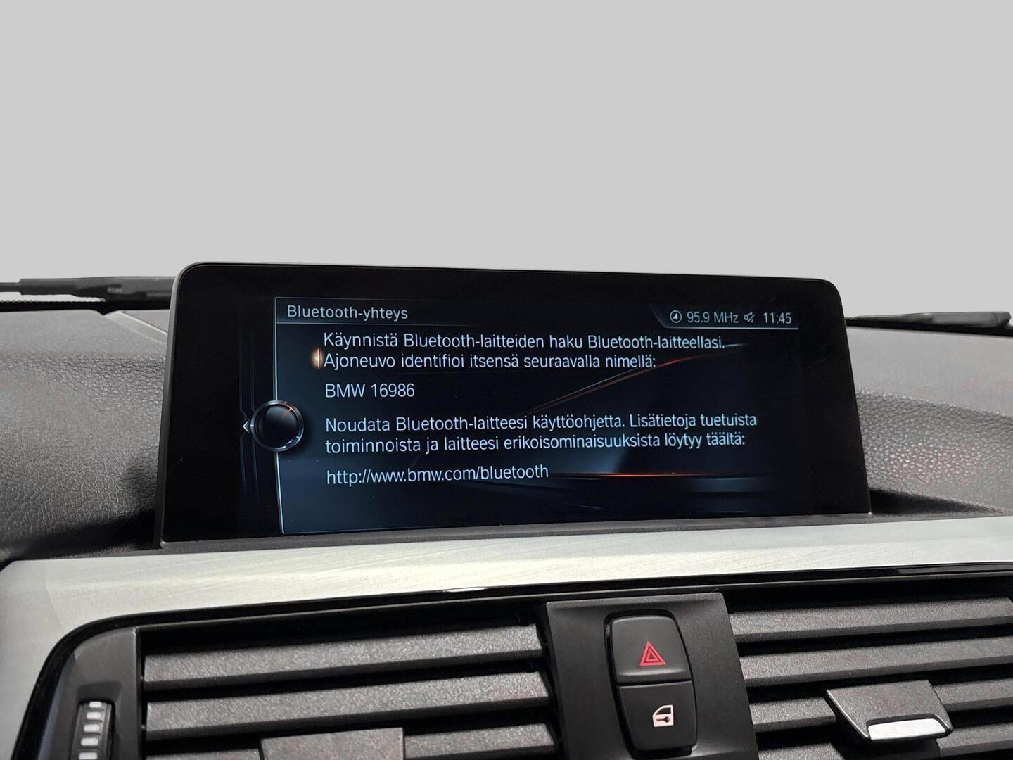 BMW 330 2016