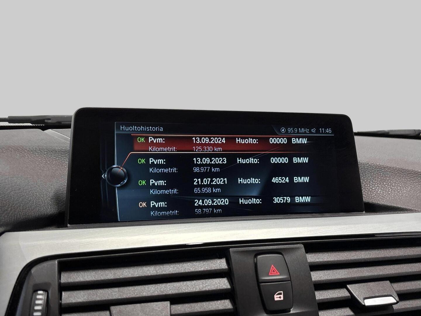 BMW 330 2016