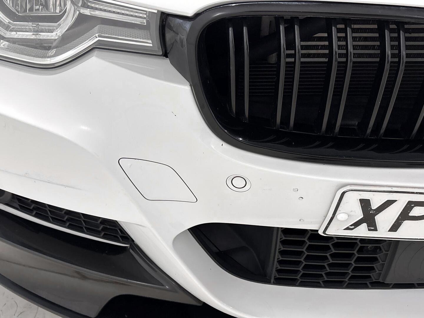 BMW 330 2016