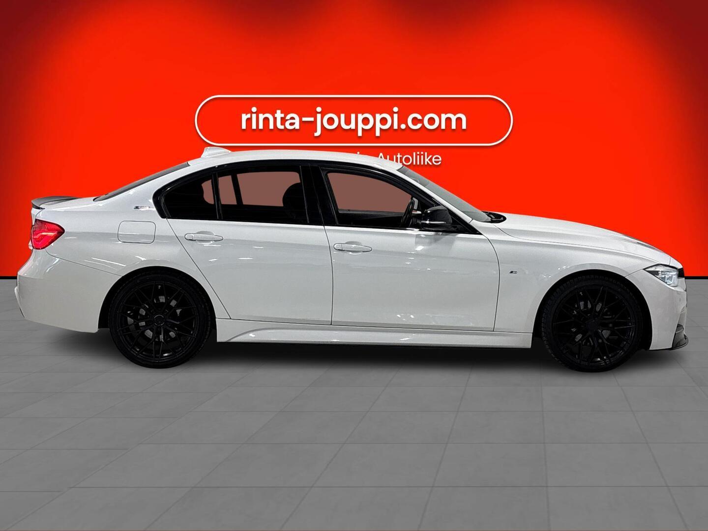 BMW 330 2016