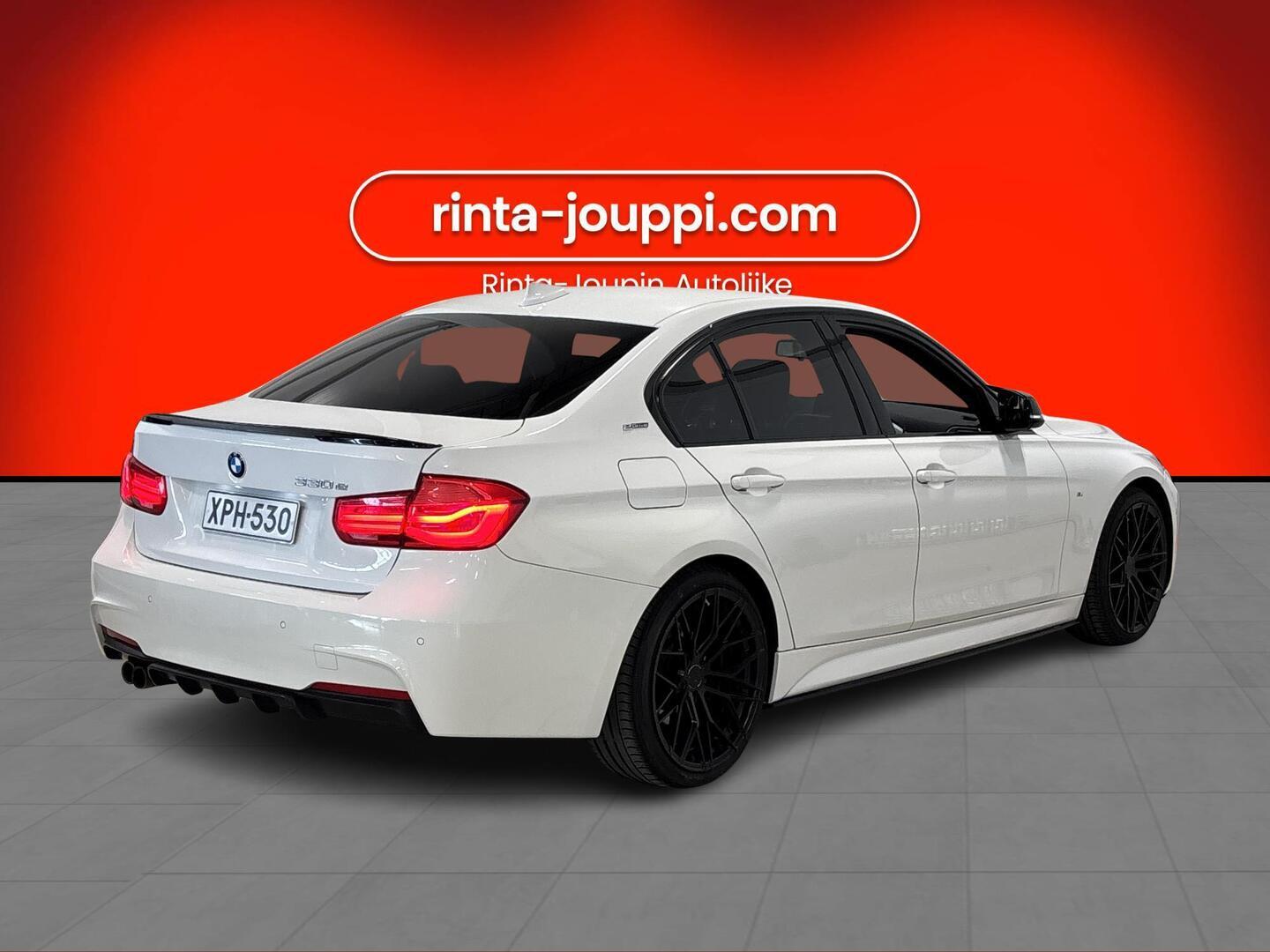 BMW 330 2016