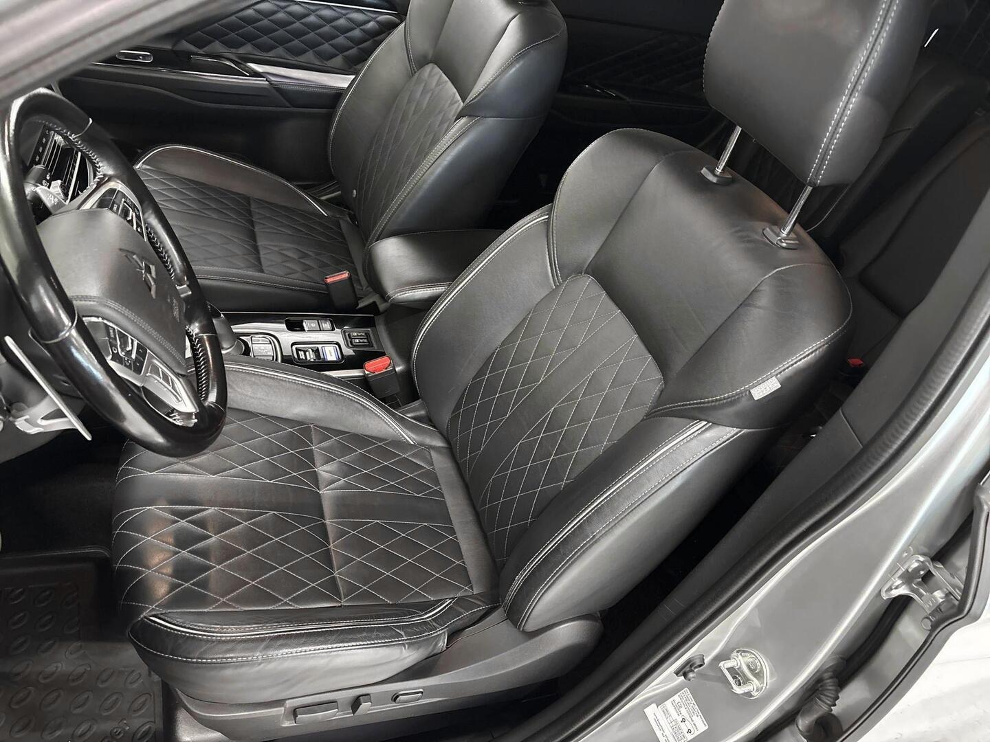 MITSUBISHI Outlander PHEV 2020