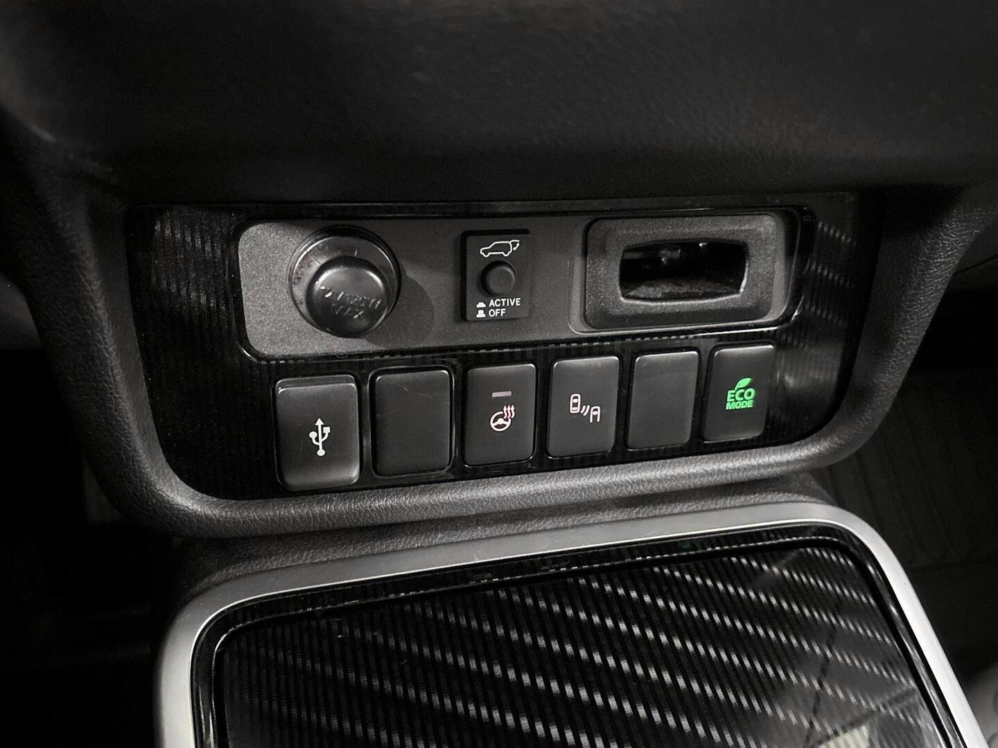 MITSUBISHI Outlander PHEV 2020