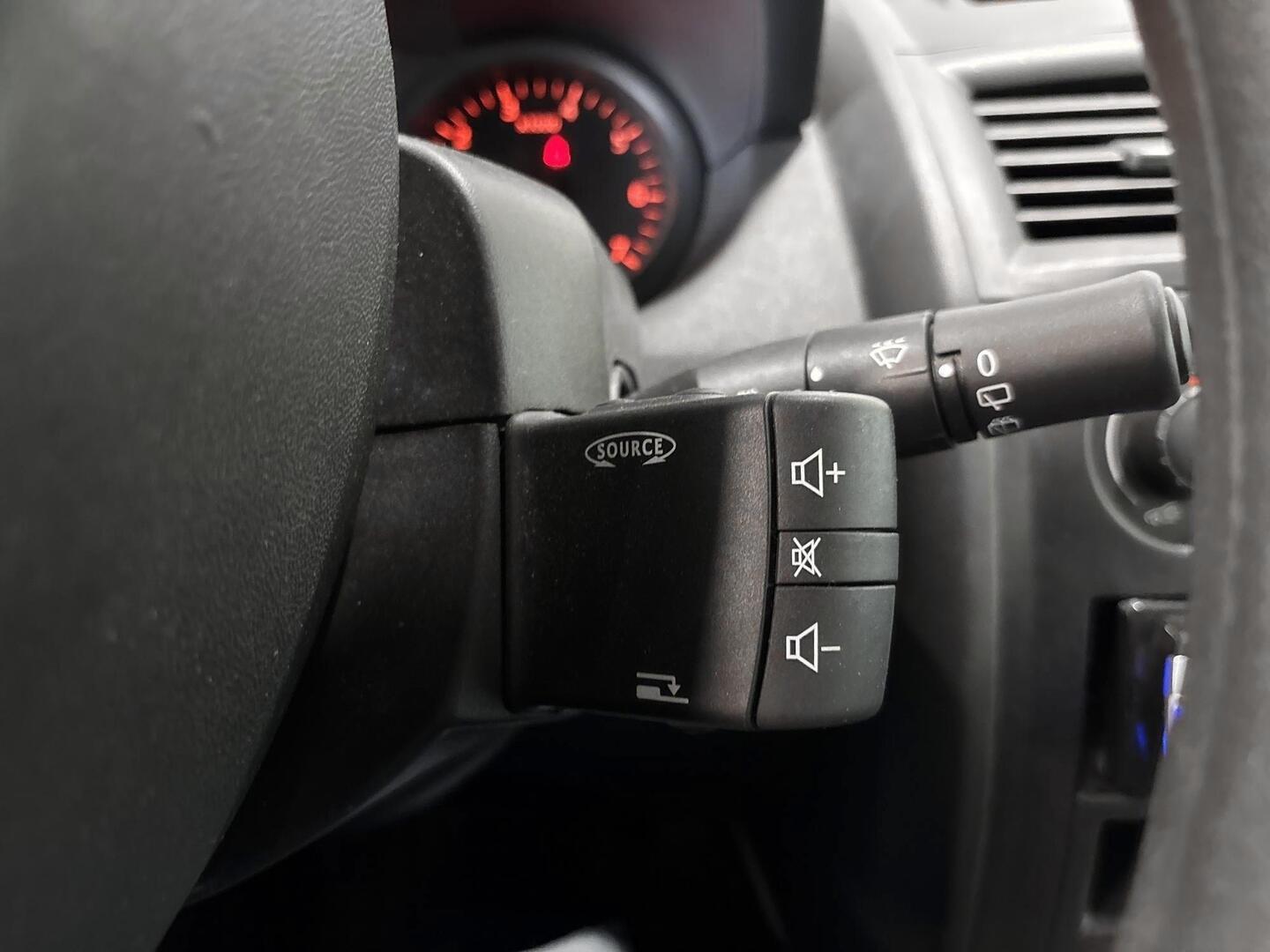 RENAULT Megane 2003