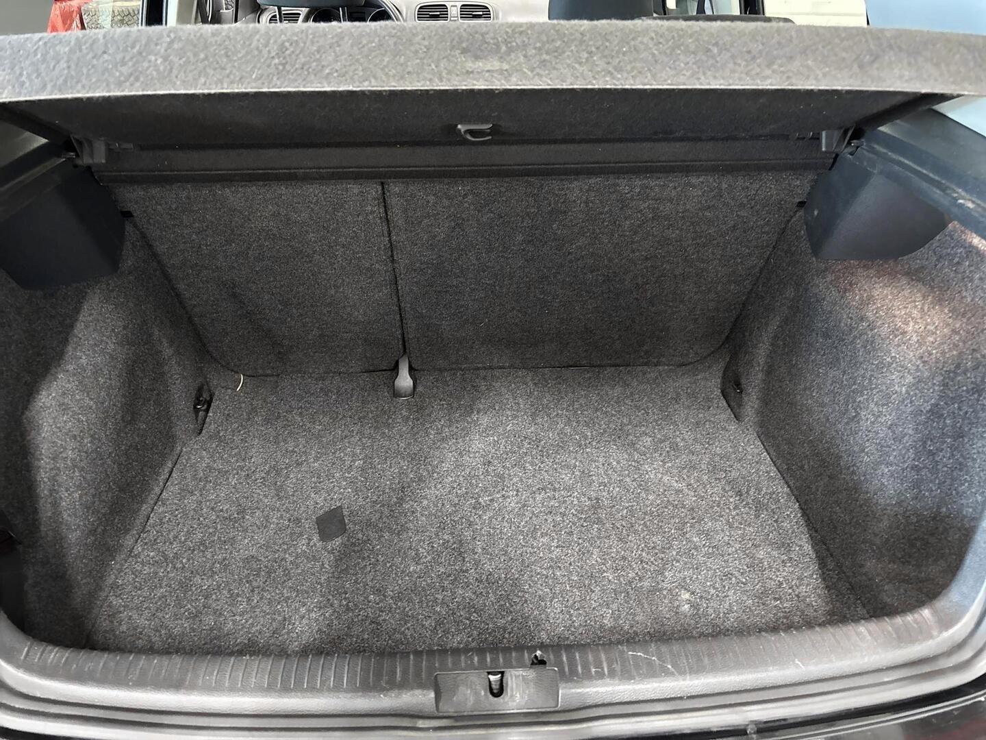VOLKSWAGEN Golf 2011